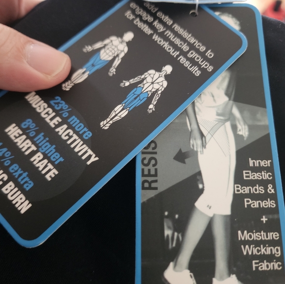 Pro Resistance Capris for Women - Black Large - Picture 4 of 4